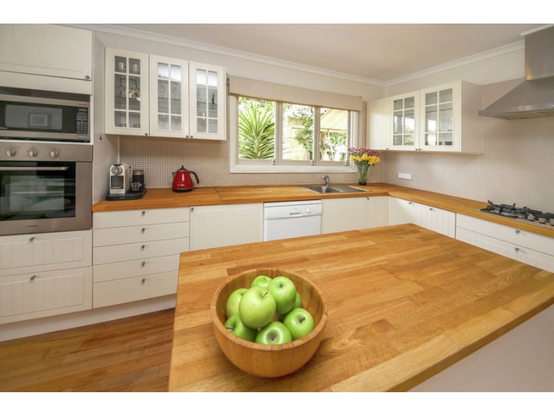 49 Luprena Street, Mansfield QLD 4122