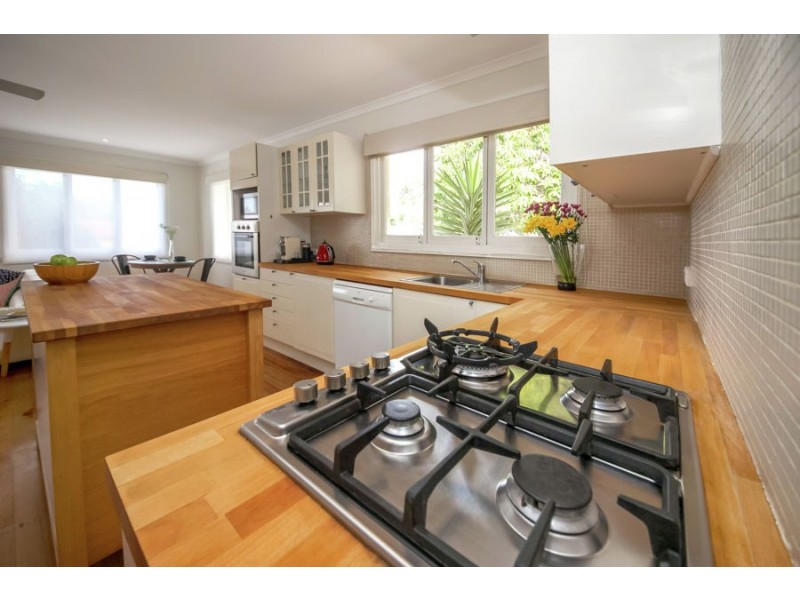 49 Luprena Street, Mansfield QLD 4122