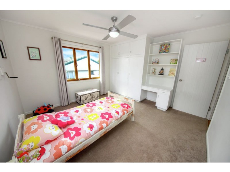 49 Luprena Street, Mansfield QLD 4122