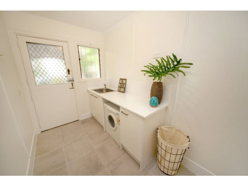 49 Luprena Street, Mansfield QLD 4122