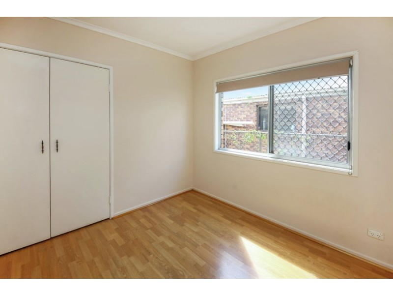 13 Glenora Street, Wynnum QLD 4178