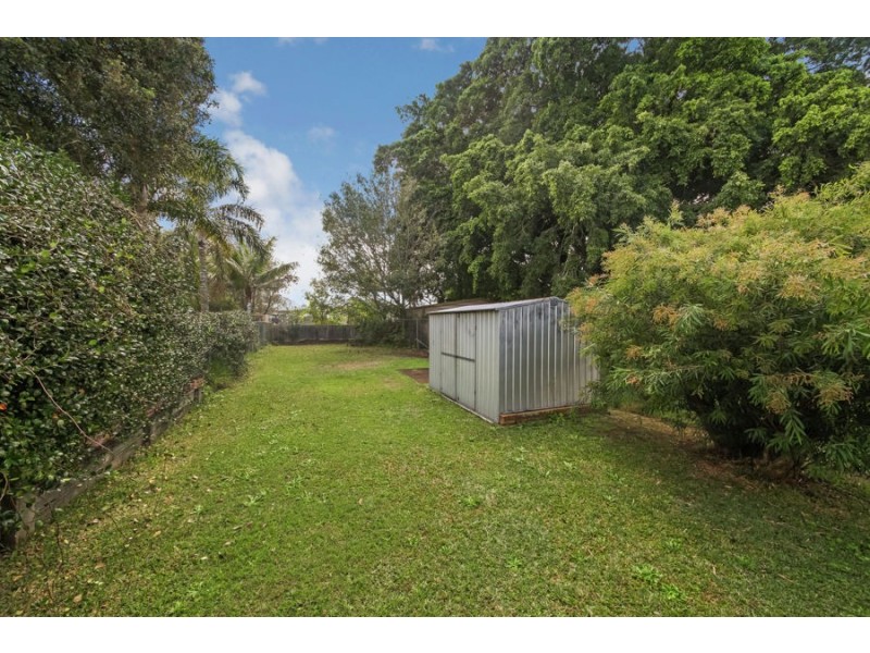 13 Glenora Street, Wynnum QLD 4178