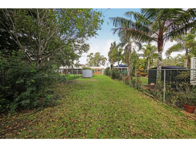 13 Glenora Street, Wynnum QLD 4178