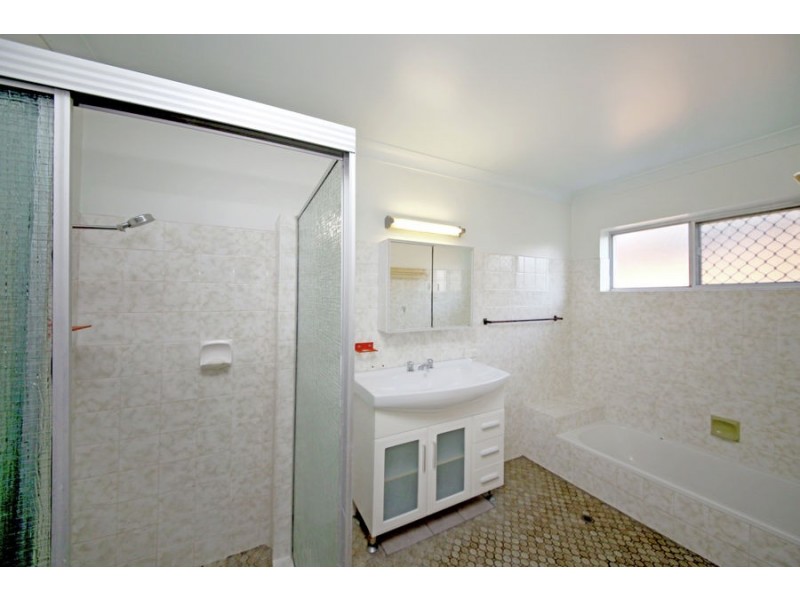 10 Laconia Street, Mansfield QLD 4122