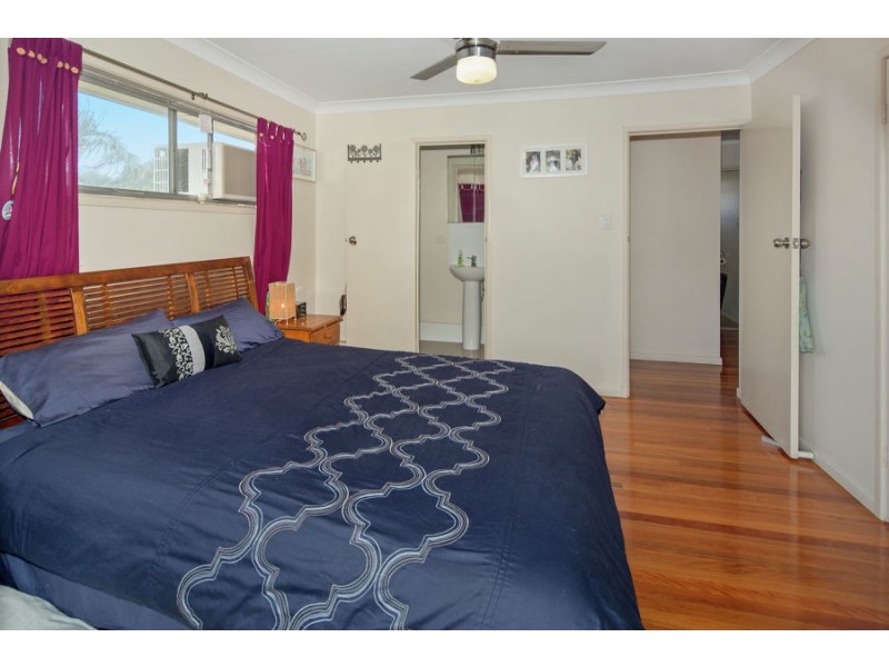4 Geneva Street, Wishart QLD 4122