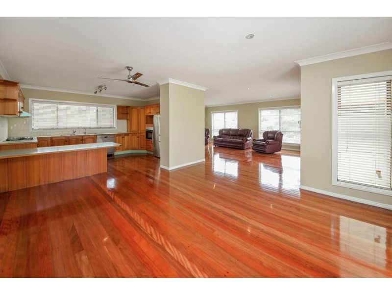 20 St Andrew Place, Wishart QLD 4122