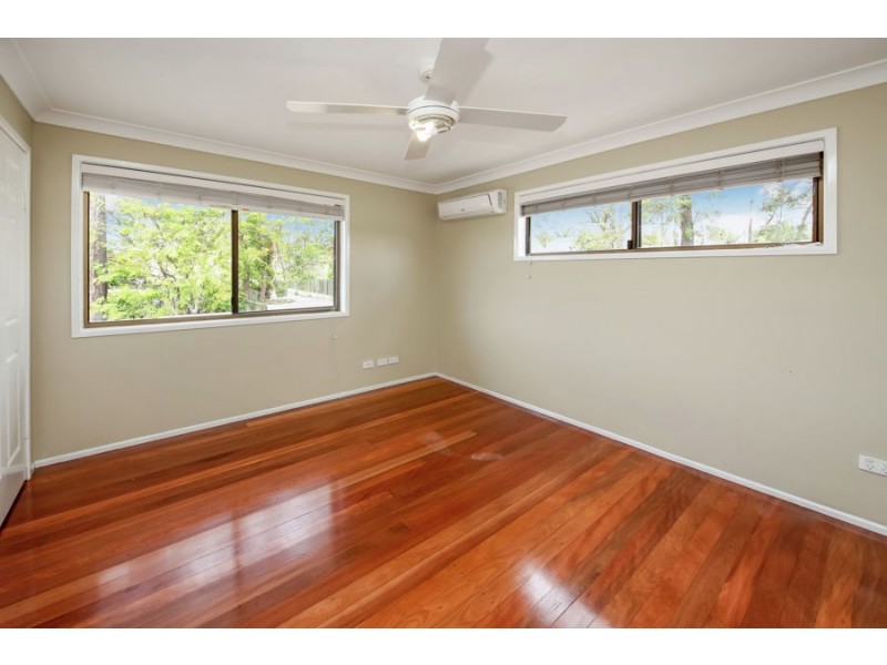 20 St Andrew Place, Wishart QLD 4122