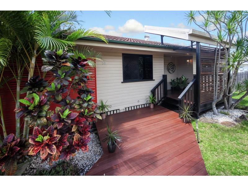 38 Arura Street, Mansfield QLD 4122