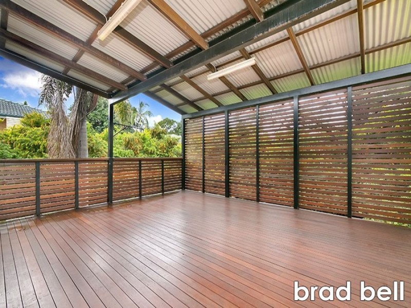 38 Dirkala Street, Mansfield QLD 4122