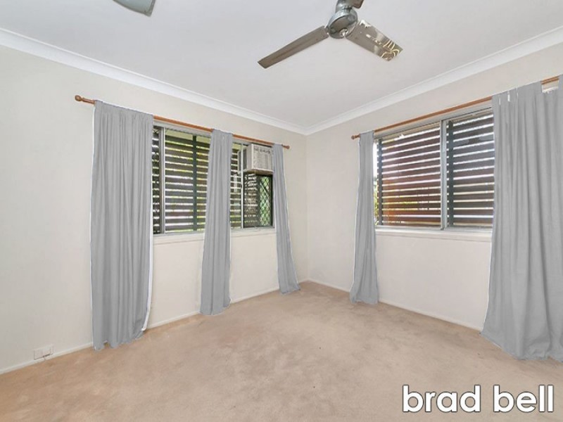 38 Dirkala Street, Mansfield QLD 4122