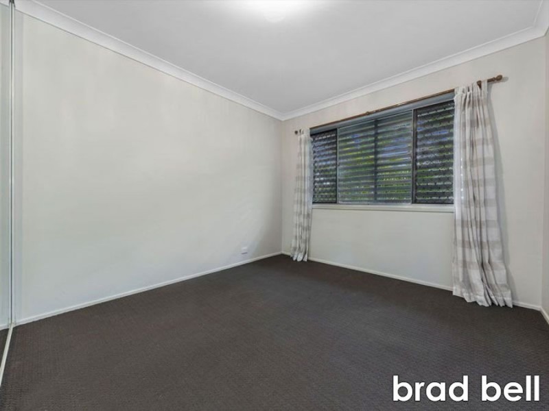 38 Dirkala Street, Mansfield QLD 4122