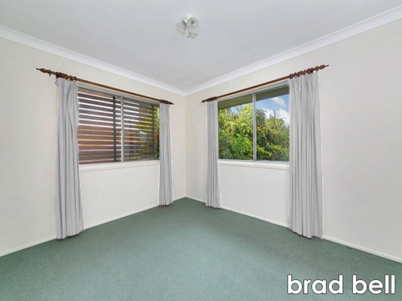 38 Dirkala Street, Mansfield QLD 4122