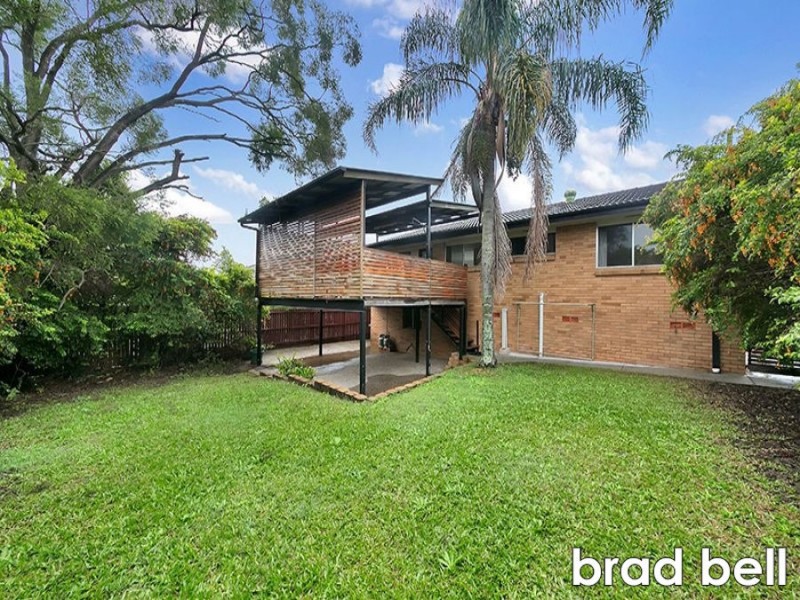 38 Dirkala Street, Mansfield QLD 4122