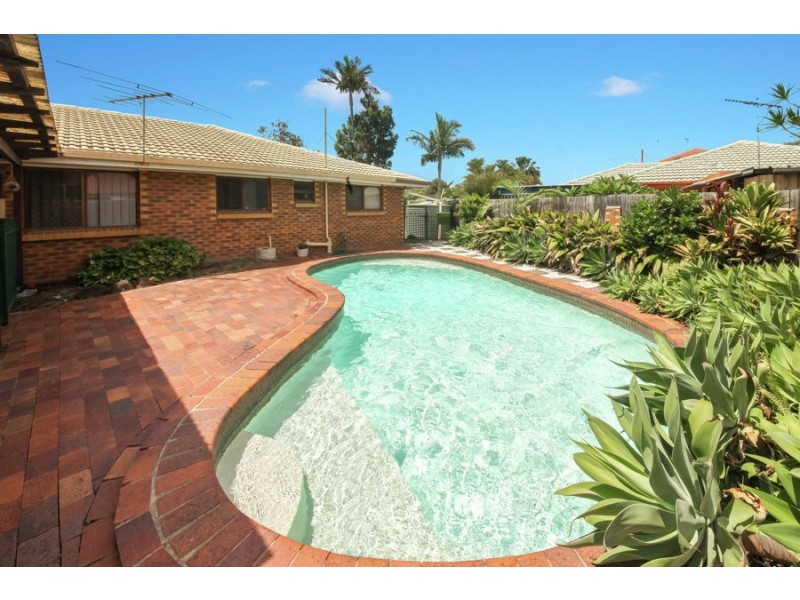 32 Holder Street, Wishart QLD 4122