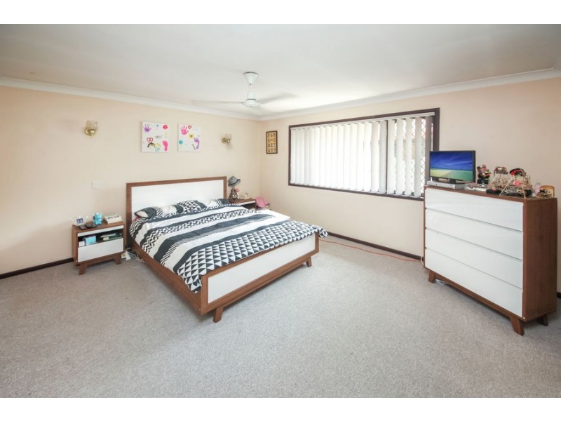 32 Holder Street, Wishart QLD 4122