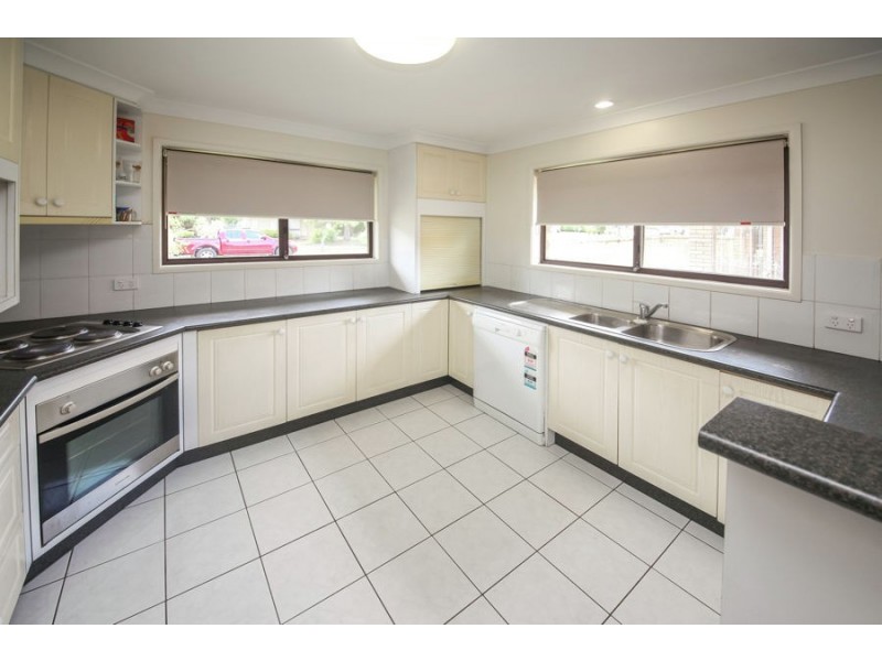 32 Holder Street, Wishart QLD 4122