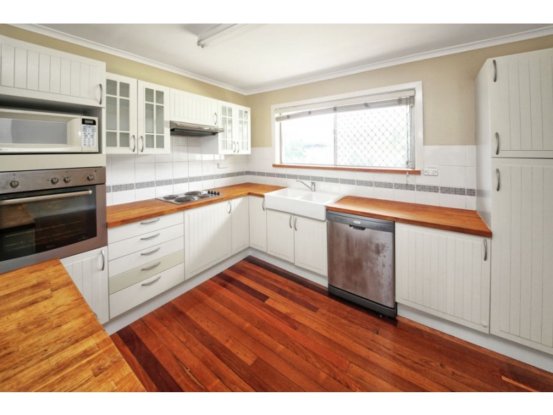 54 Luprena Street, Mansfield QLD 4122