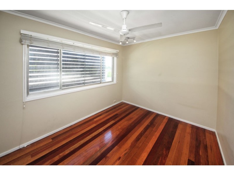 54 Luprena Street, Mansfield QLD 4122