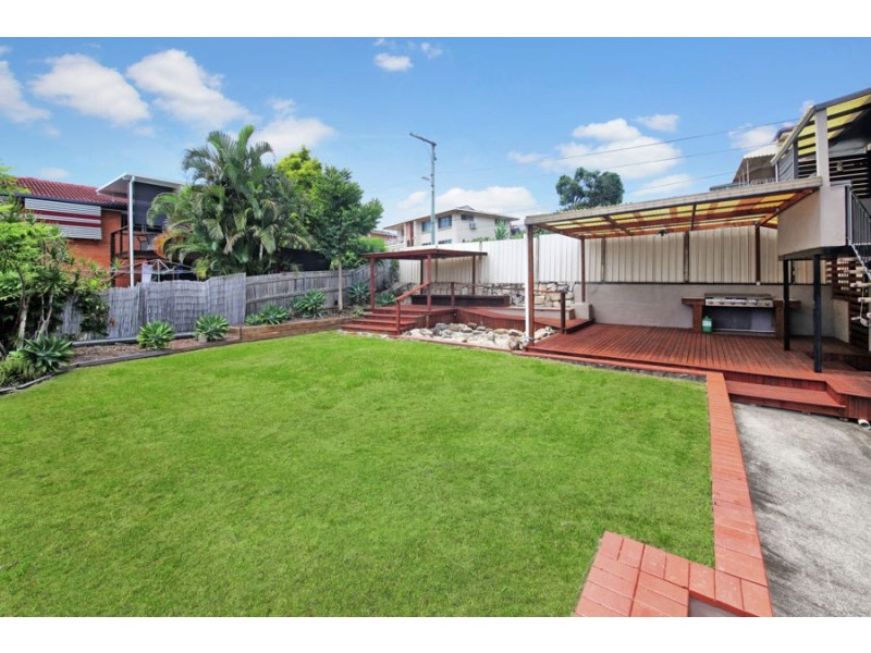 54 Luprena Street, Mansfield QLD 4122