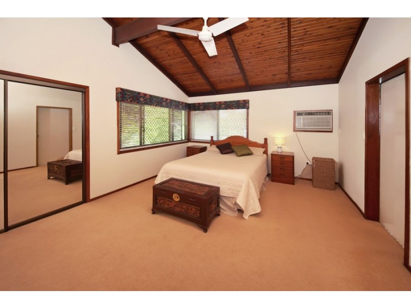 33 Brochet Street, Mansfield QLD 4122