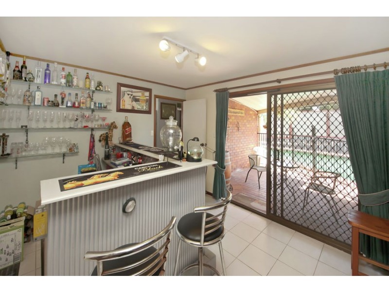 33 Brochet Street, Mansfield QLD 4122