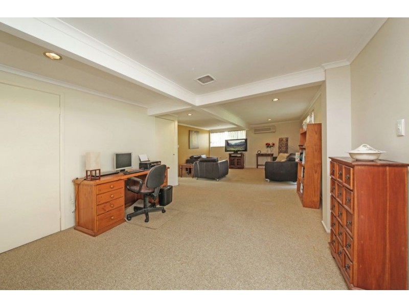 43 Frinton Street, Wishart QLD 4122