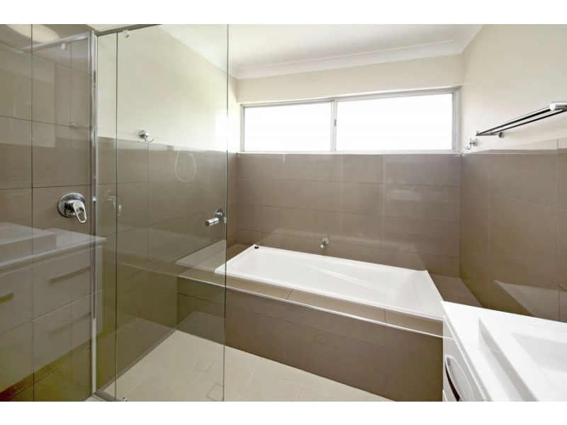 30 Dalgety Street, Mount Gravatt East QLD 4122