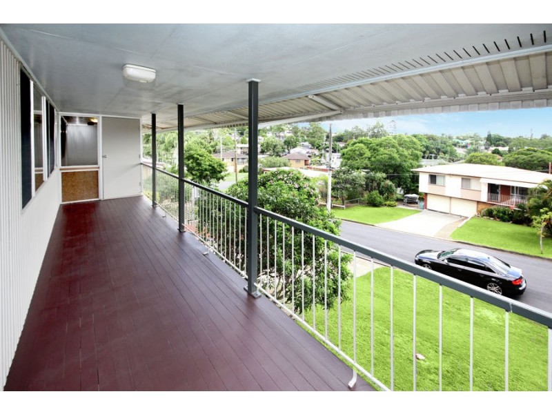 30 Dalgety Street, Mount Gravatt East QLD 4122