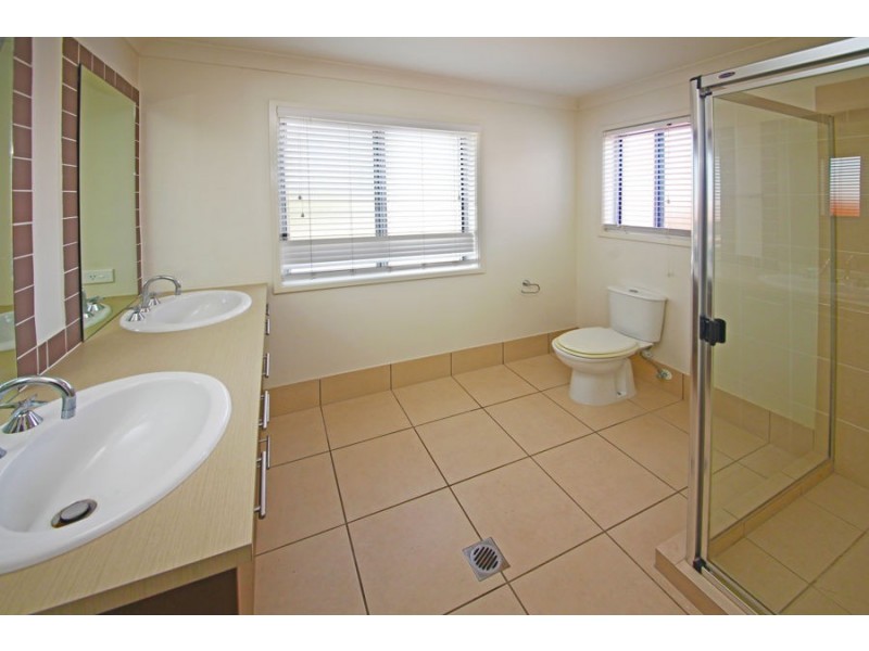 12 Lillypilly Court, Helensvale QLD 4212
