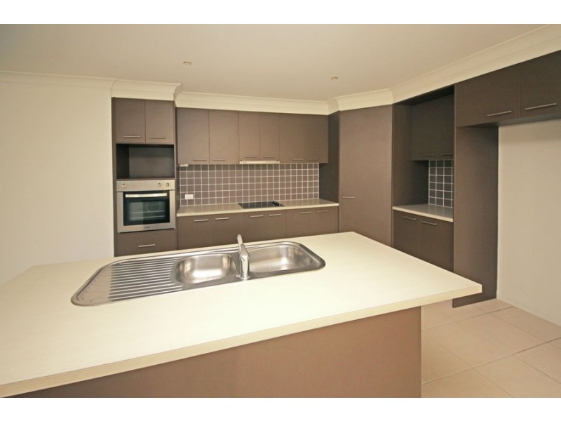12 Lillypilly Court, Helensvale QLD 4212