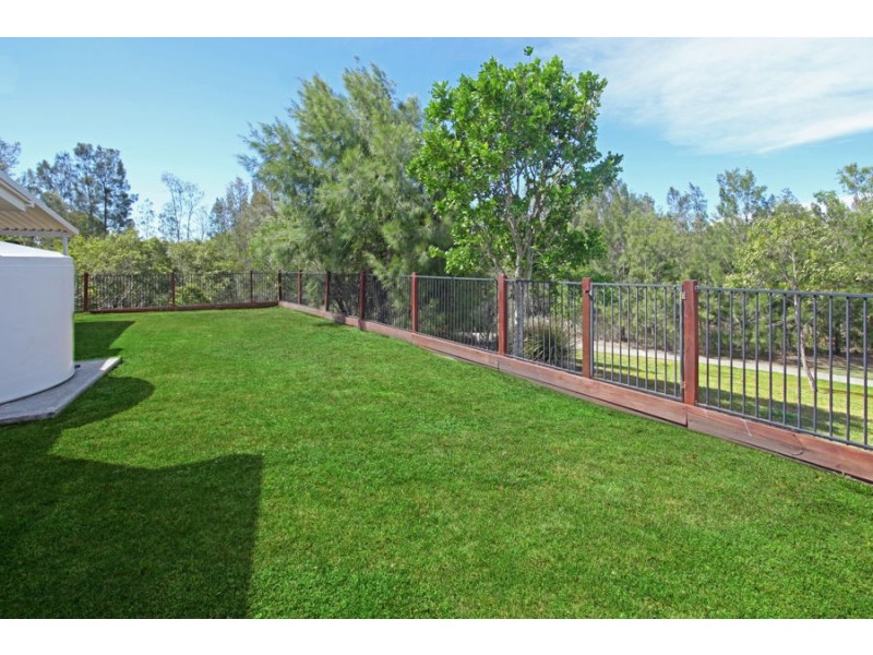 12 Lillypilly Court, Helensvale QLD 4212