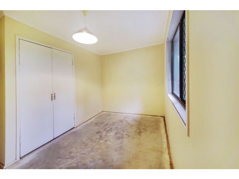 6 Avenell Street, Wishart QLD 4122