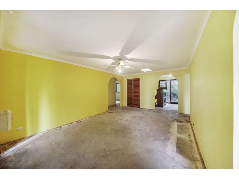 6 Avenell Street, Wishart QLD 4122