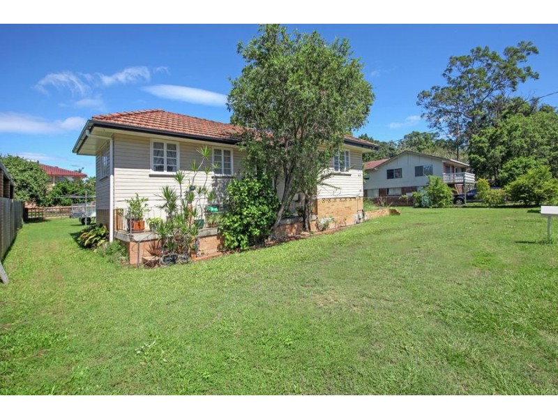 385 Broadwater Road, Mansfield QLD 4122