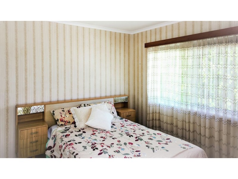 7 Honeysuckle Street, Mansfield QLD 4122