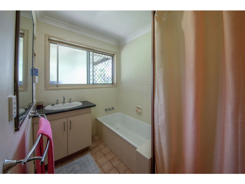 9 Tansey Drive, Tanah Merah QLD 4128
