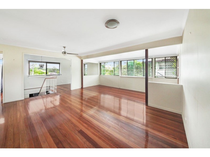 28 Luprena Street, Mansfield QLD 4122