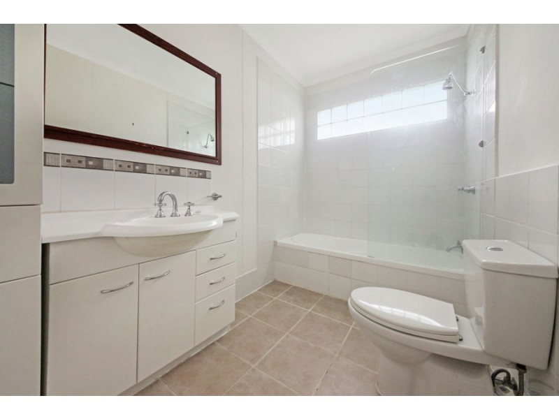 28 Luprena Street, Mansfield QLD 4122