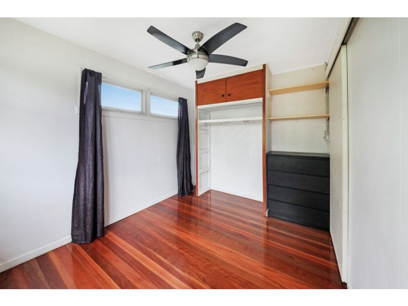 28 Luprena Street, Mansfield QLD 4122