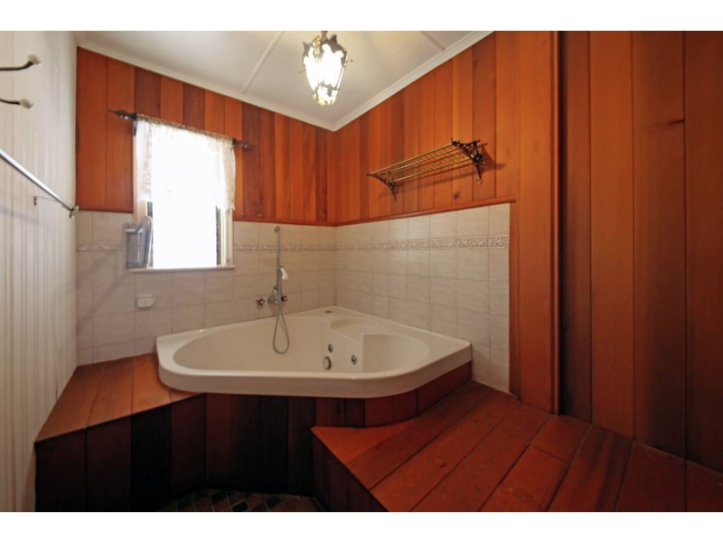 27 Hillgrove Street, Upper Mount Gravatt QLD 4122