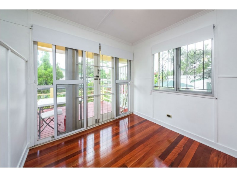 2 Wemvern Street, Upper Mount Gravatt QLD 4122