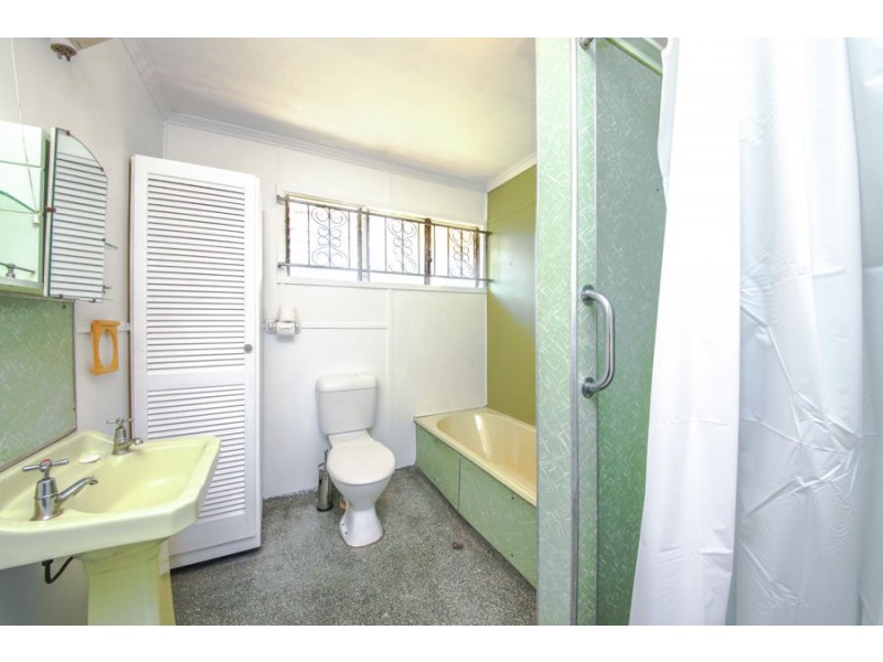 2 Wemvern Street, Upper Mount Gravatt QLD 4122