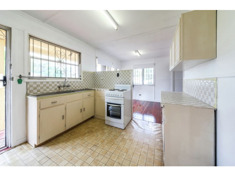2 Wemvern Street, Upper Mount Gravatt QLD 4122