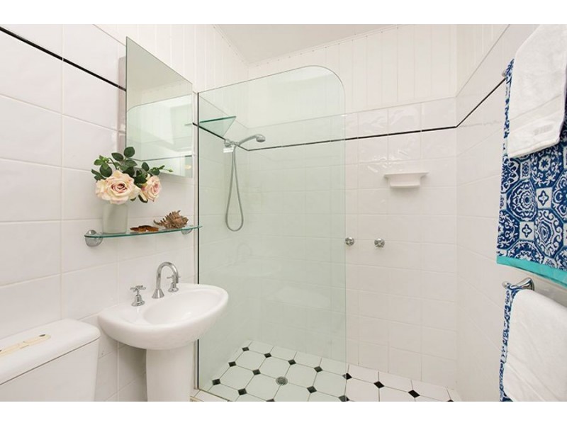 80 Abbotsleigh Street, Holland Park QLD 4121