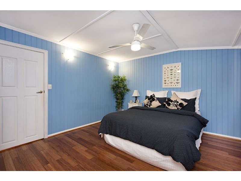 80 Abbotsleigh Street, Holland Park QLD 4121