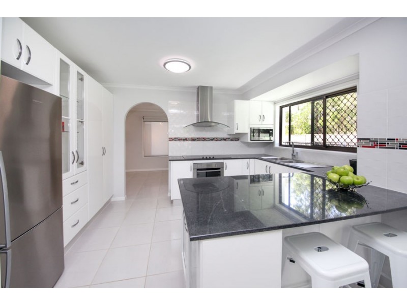 49 Kenora Street, Mansfield QLD 4122