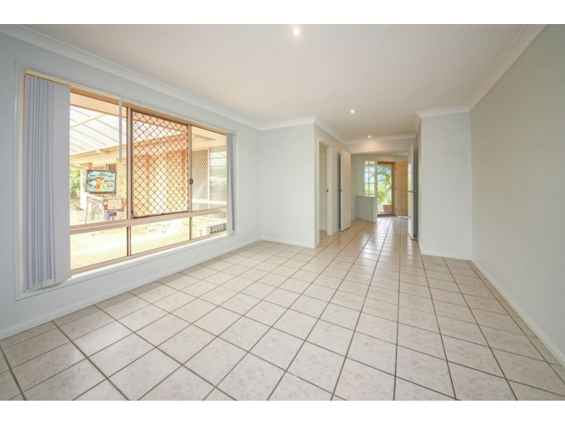 17 Wattle Close, Mackenzie QLD 4156