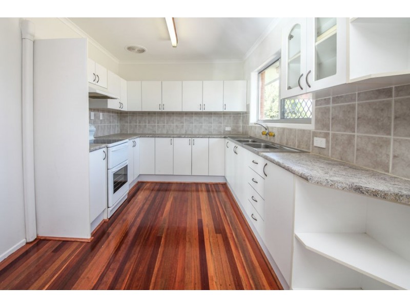 7 Honeysuckle Street, Mansfield QLD 4122