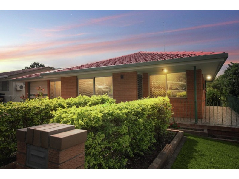 7 Honeysuckle Street, Mansfield QLD 4122