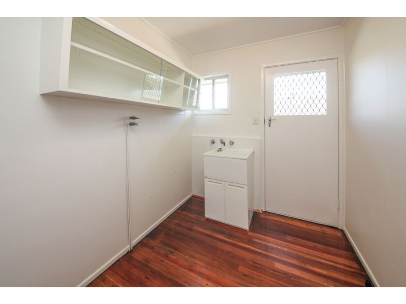 7 Honeysuckle Street, Mansfield QLD 4122